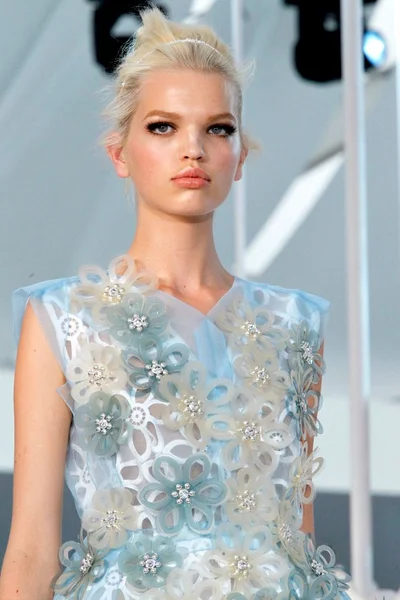 Look 98